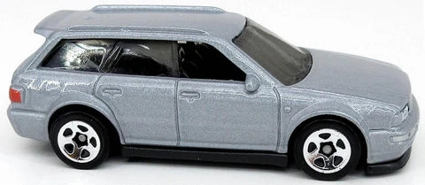 Hot Wheels 2021 #157/250, '94 Audi Avant RS2, NEW/LOOSE, metalflake polar silver