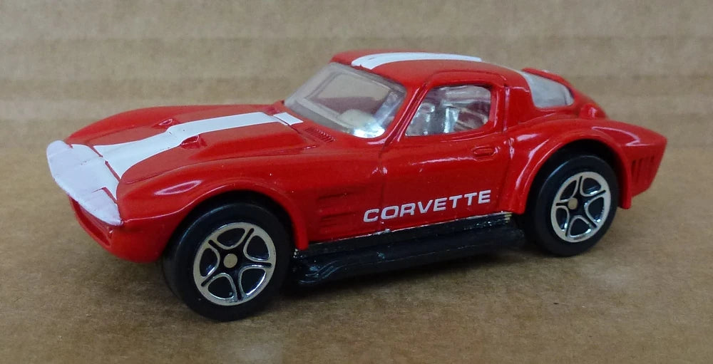 Matchbox 1997 #002/075 Corvette Grand Sport, NEW/LOOSE, red