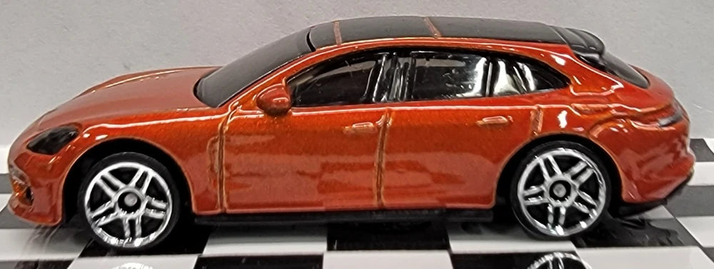 Hot Wheels 2023 #038/250 Porsche Panamera Turbo S E-Hybrid Sport Turismo, RETAILER EXCLUSIVE, NEW/LOOSE, burnt orange