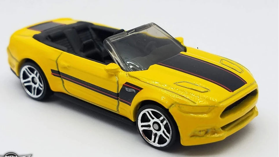 Hot Wheels 2018 #168/365 2015 Ford Mustang Convertible, NEW/LOOSE, yellow