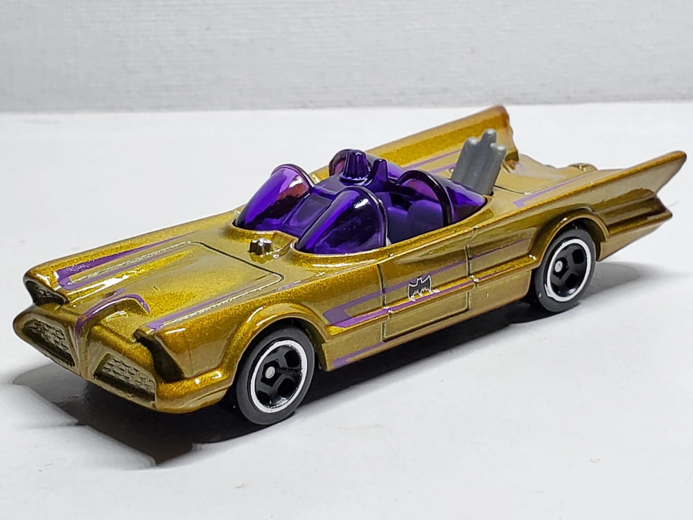 Hot Wheels 2022 #131/250, Classic TV Series Batmobile, NEW/LOOSE, gold
