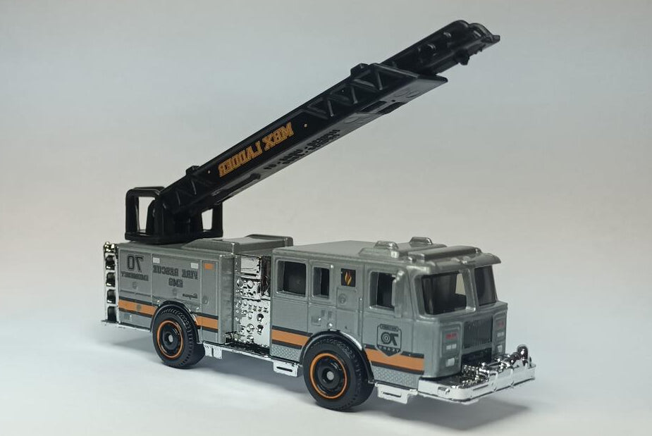 Matchbox 2023 Moving Parts Seagrave Fire Truck, NEW/LOOSE, grey