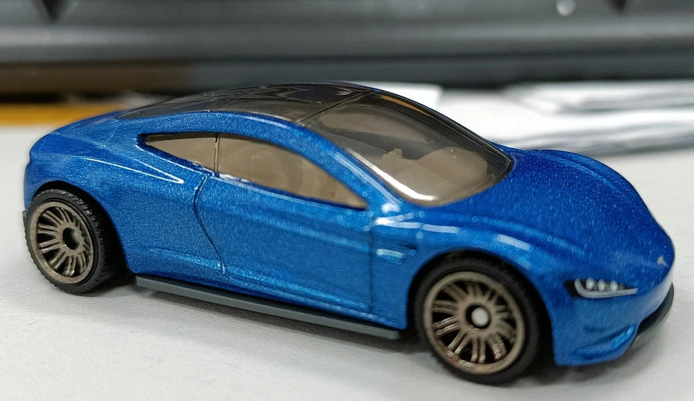 Matchbox 2024 Multipack Exclusive, 2020 Tesla Roadster, NEW/LOOSE, metalflake blue