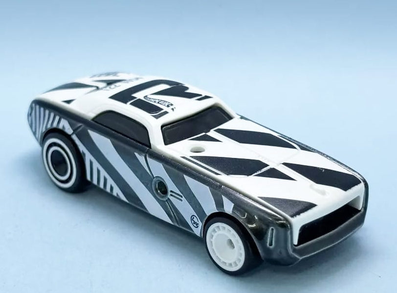 Hot Wheels 2025 #061/250 Hi Roller II, SUPER TREASURE HUNT, NEW/LOOSE, spectraflame black & white