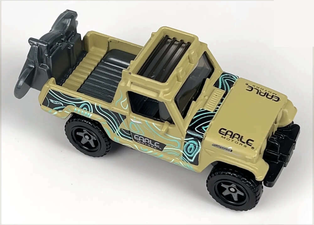 Hot Wheels 2023 #094/250 '67 Jeepster Commando, NEW/LOOSE, desert tan