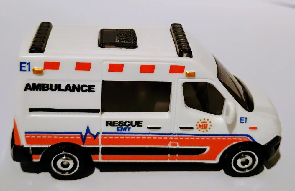 Matchbox 2025 Multipack Exclusive, Renault Master Ambulance, NEW/LOOSE, white