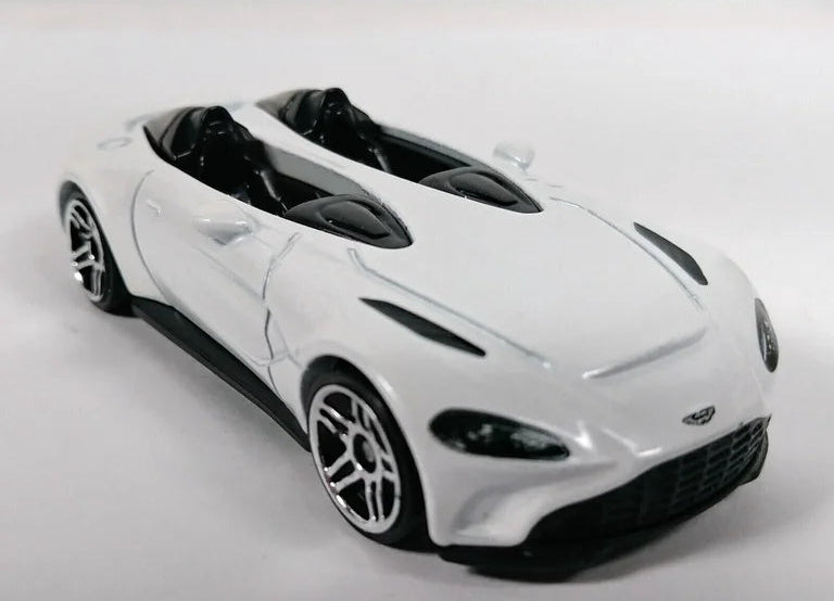 Hot Wheels 2022 #183/250 Aston Martin V12 Speedster, NEW/LOOSE, white