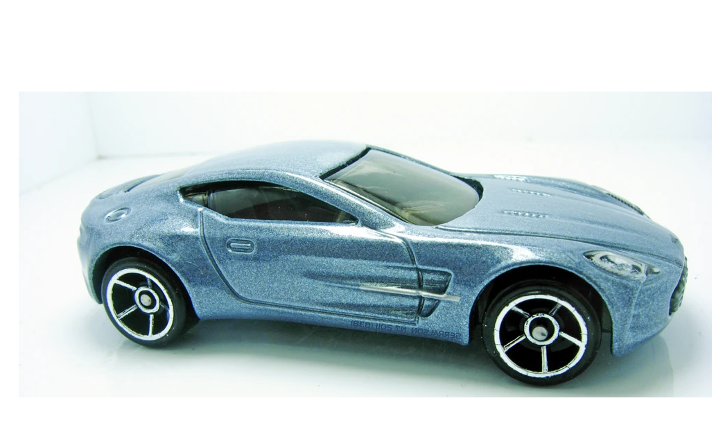 Hot Wheels 2011 #031/250 Aston Martin One-77, NEW/LOOSE, grey