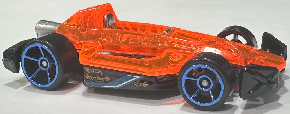 Hot Wheels 2025 #064/250 Arrow Dynamic, NEW/LOOSE, clear orange