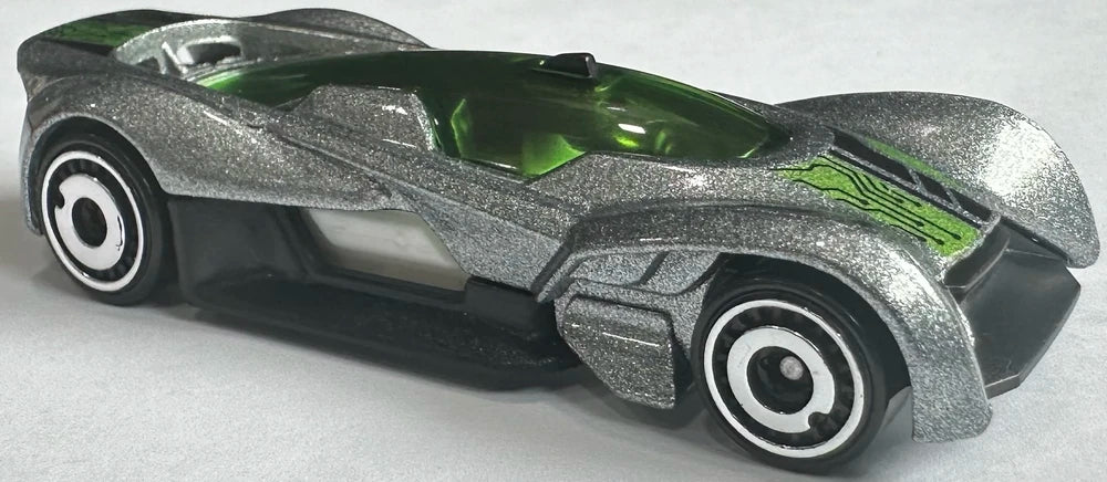Hot Wheels 2025 #124/250 Futurismo, NEW/LOOSE, silver