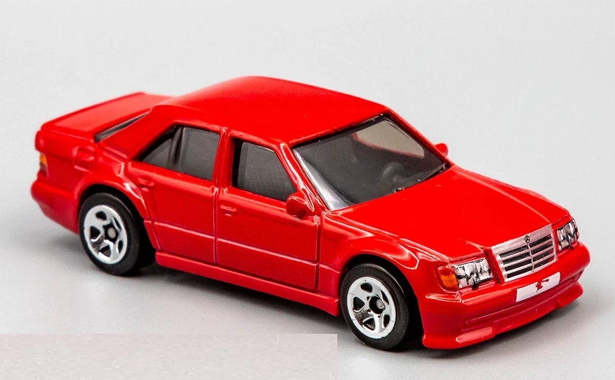Hot Wheels 2022 #086/250 Mercedes-Benz 500 E, NEW/LOOSE, red