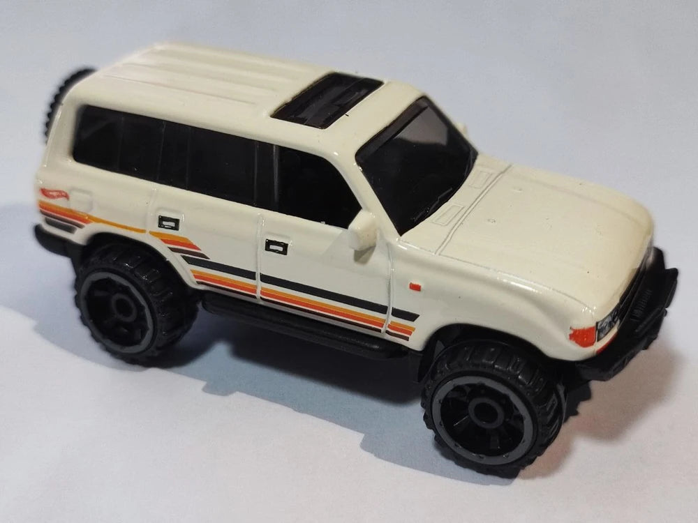 Hot Wheels 2023 #204/250 Toyota Land Cruiser 80, NEW/LOOSE, ivory