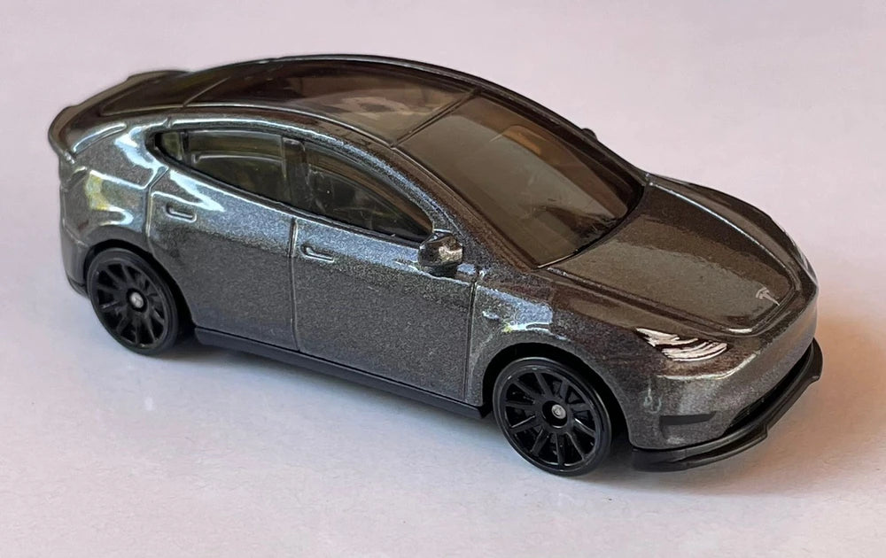 Hot Wheels 2023 #037/250 Tesla Model Y, NEW/LOOSE, silver metallic