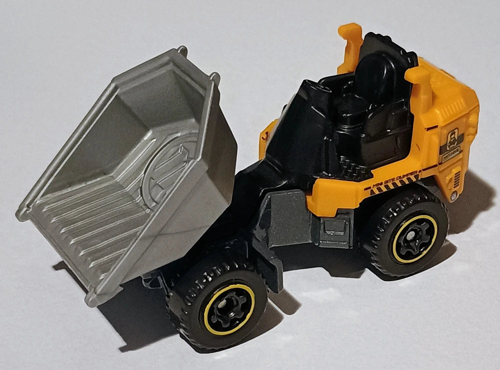 Matchbox 2025 #076/125 MBX Lil' Dumper, NEW/LOOSE, yellow