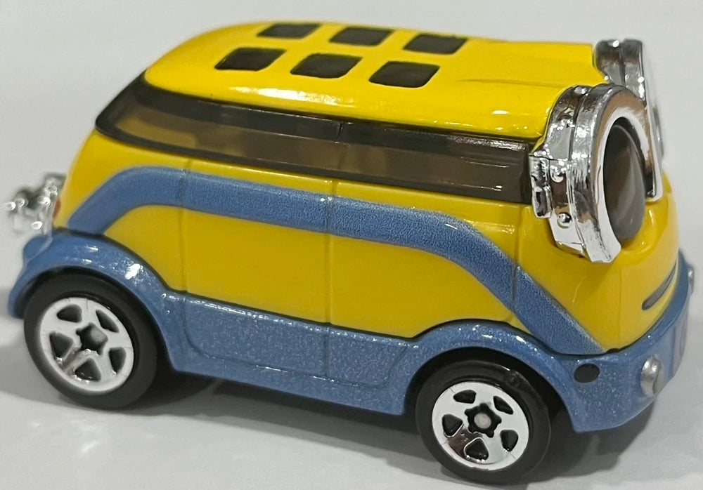 Hot Wheels 2017 Minion Dave, NEW/LOOSE, yellow