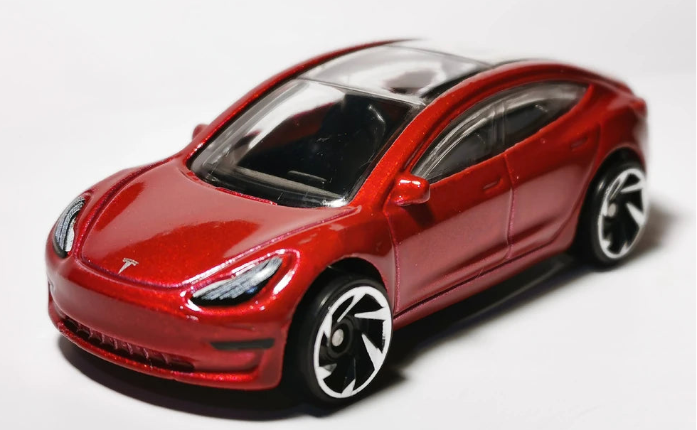 Hot Wheels 2019 #174/250, Tesla Model 3, NEW/LOOSE, metalflake red