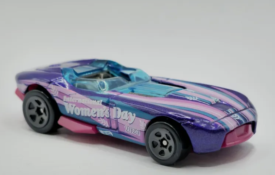 Hot Wheels 2024 #076/250 RRRoadster, NEW/LOOSE, purple