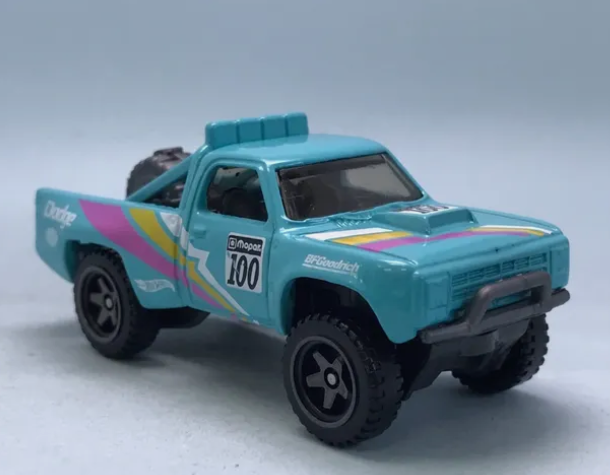 Hot Wheels 2024 #038/250 '87 Dodge D100, NEW/LOOSE, minty green