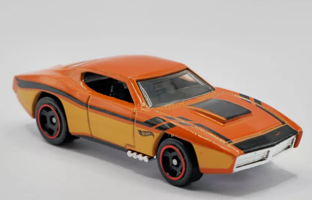 Hot Wheels 2024 #006/250 Custom Otto, NEW/LOOSE, orange