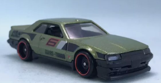 Hot Wheels 2024 #044/250 Nissan Skyline RS (KDR30), NEW/LOOSE, metalflake olive green