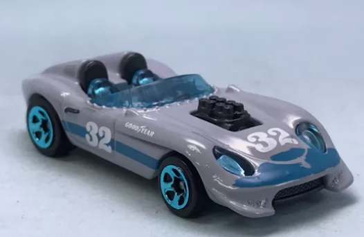 Hot Wheels 2024 #079/250 Glory Chaser, NEW/LOOSE, grey
