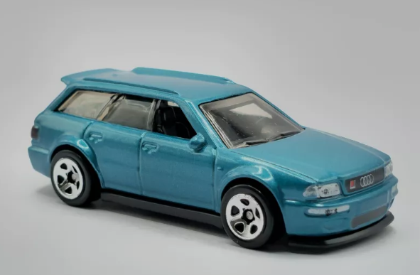Hot Wheels 2024 #133/250 '94 Audi Avant RS2, NEW/LOOSE, metallic teal
