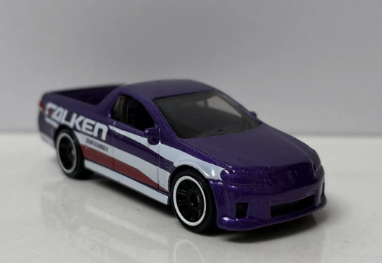 Matchbox 2020 Truck Series '08 Holden VE UTE SSV, NEW/LOOSE, purple