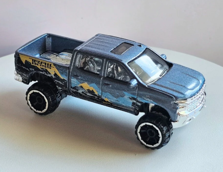Hot Wheels Multipack Exclusive '19 Chevy Silverado Trail Boss LT, NEW/LOOSE, grey