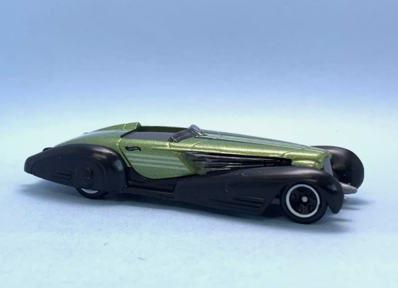 Hot Wheels 2025 #024/250 Custom Cadillac Fleetwood, NEW/LOOSE, green