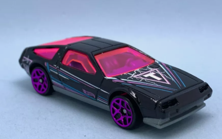 Hot Wheels 2025 #036/250 DMC Delorean, NEW/LOOSE, black