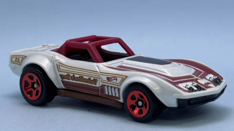 Hot Wheels 2025 #051/250 '69 Corvette Racer, NEW/LOOSE, white