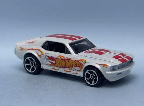 Hot Wheels 2025 #121/250 '67 Ford Mustang Coupe, NEW/LOOSE, white