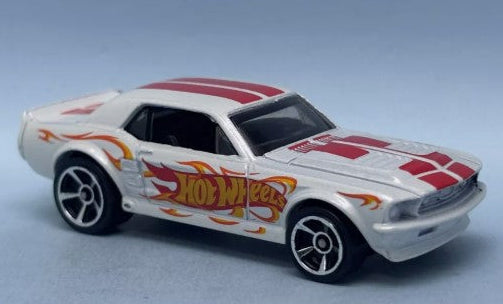 Hot Wheels 2025 #121/250 '67 Ford Mustang Coupe, NEW/LOOSE, white