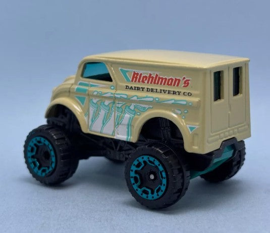 Hot Wheels 2025 #133/250 Monster Dairy Delivery, NEW/LOOSE, tan