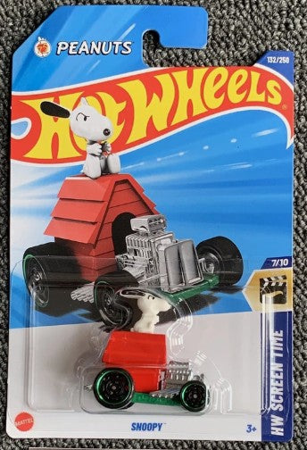 Hot Wheels 2025 #132/250 Snoopy, red
