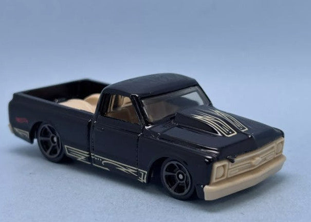 Hot Wheels 2025 #021/250 '67 Chevy C10, NEW/LOOSE, black