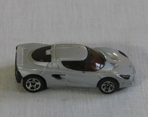 Hot Wheels 2001 #025/250 Lotus M250, NEW/LOOSE, silver