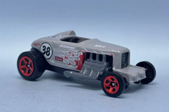 Hot Wheels 2025 #025/250 Max Steel, NEW/LOOSE, grey