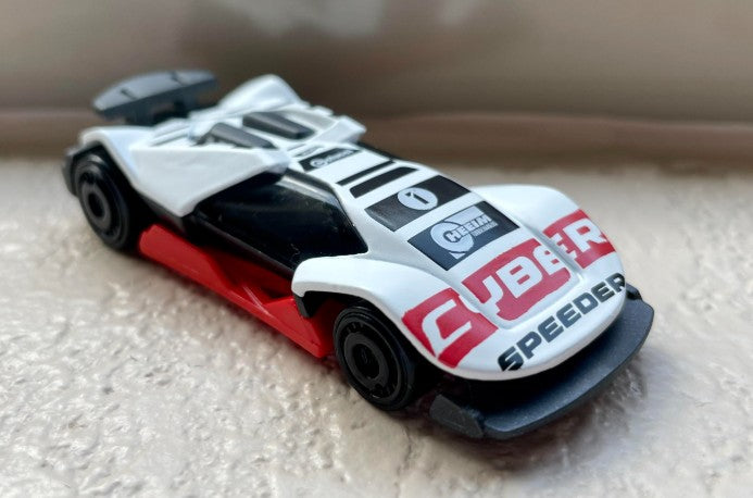 Hot Wheels 2022 #137/250 Cyber Speeder, NEW/LOOSE, white