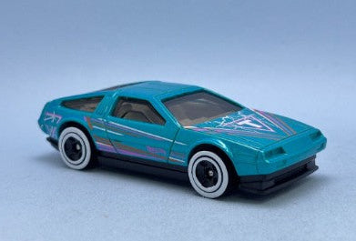 Hot Wheels 2025 #036/250 DMC Delorean, NEW/LOOSE, metalflake light blue