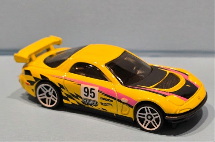 Hot Wheels 2025 #163/250 '95 Mazda RX-7 Drift, NEW/LOOSE, yellow