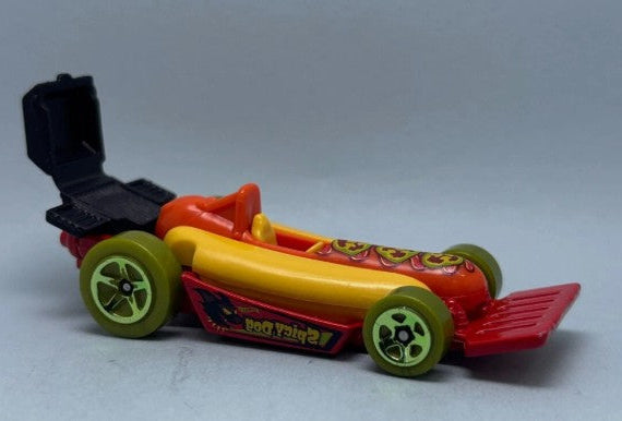 Hot Wheels 2025 #085/250 Street Wiener, NEW/LOOSE, red
