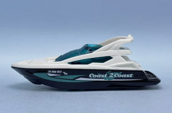 Matchbox 2025 #089/125 Coast 2 Coast, NEW/LOOSE, white/black