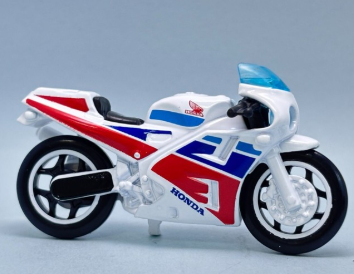 Hot Wheels 2025 #224/250 Honda VFR750R (RC30), NEW/LOOSE, white