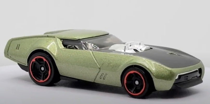 Hot Wheels 2025 #108/250 Slide-Burn, NEW/LOOSE, green