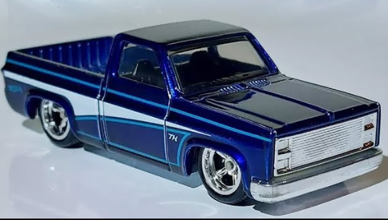 Hot Wheels 2024 #249/250 '83 Chevy Silverado, SUPER TREASURE HUNT, NEW/LOOSE, spectraflame blue