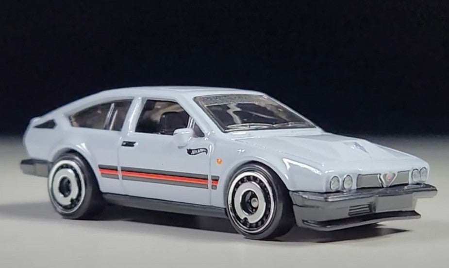 Hot Wheels 2024 #098/250 Alfa Romeo GTV6 3.0, NEW/LOOSE, grey