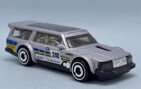 Hot Wheels 2025 #227/250 Volvo 240 Drift Wagon, NEW/LOOSE, silver