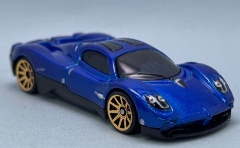 Hot Wheels 2025 #225/250 Pagani Utopia, NEW/LOOSE, blue