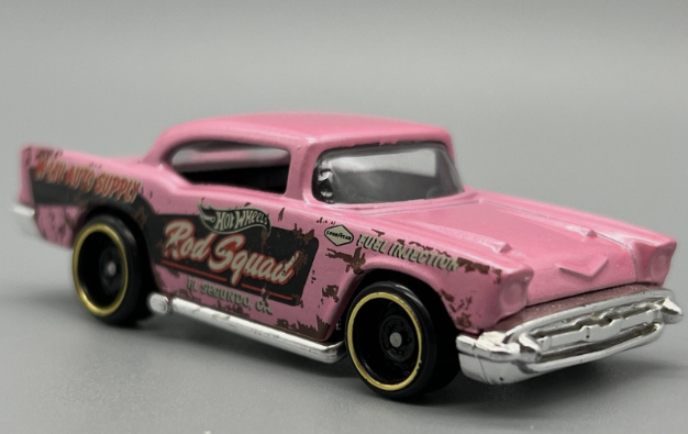 Hot Wheels 2020 #180 '57 Chevy, NEW/LOOSE, pink